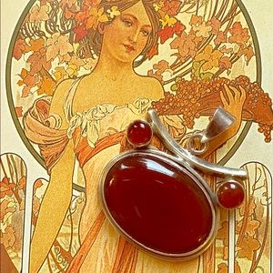 Carnelian and Silver pendant